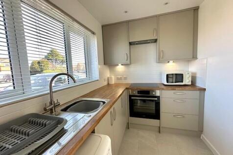 Kitchen 1.jpg