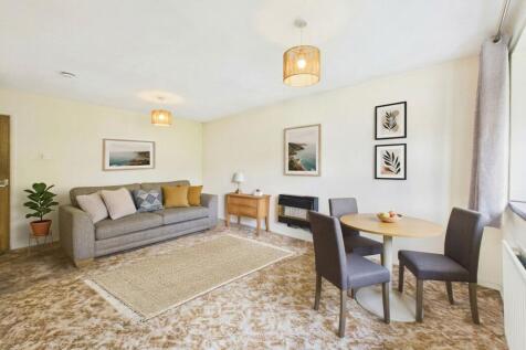 Lounge/Dining Room (Virtually Furnished)