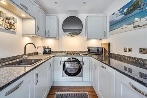 Kitchen / Breakfast Room