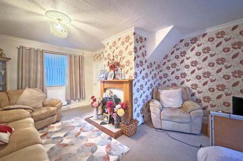 Goodwin Avenue 15 - Living Room.jpg