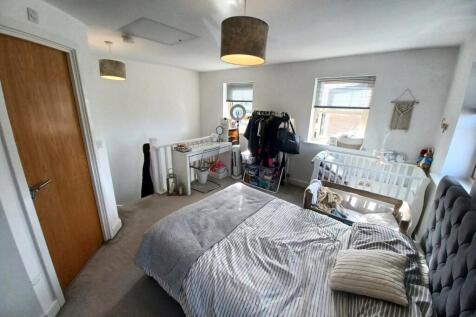 Manesty Grove, Leeds, West Yorkshire, UK, LS14 photo 5
