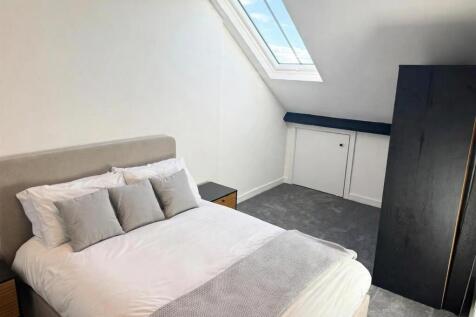 Bedroom (Virtually Staged)