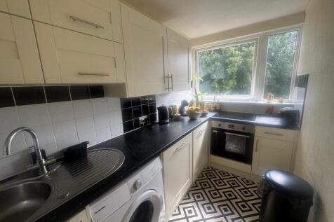 Storthwood Court, Sheffield photo 4