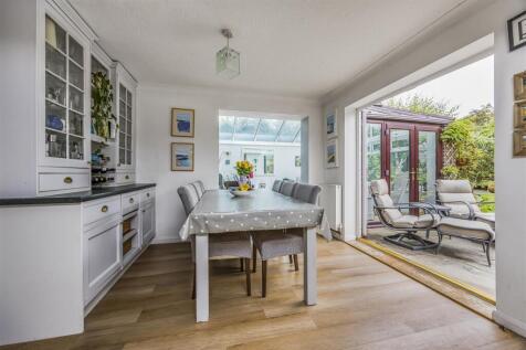 1 Conifer Drive, Hambrook-PorticoMarketing-Nexa-28