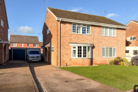 53 White House Drive - Front