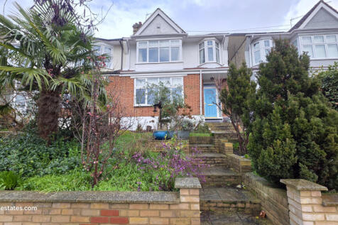 4 bed end terrace for sale Brookside, East Barnet