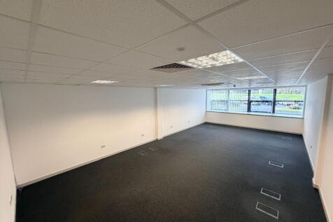 750 sqft office