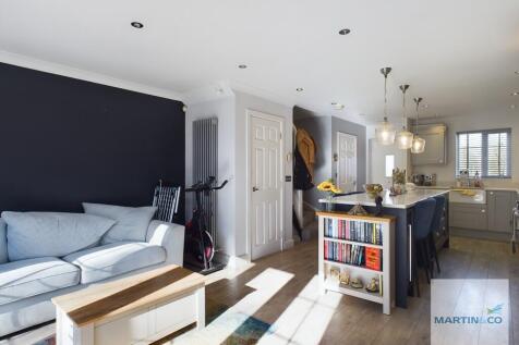 CAM03663G0-PR0121...