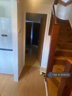 Jade Close, London, E16 photo 3