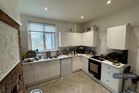 Newly Refitted Kitchen