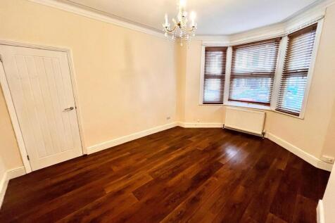 St. Marys Road, Southend-on-Sea, Essex, SS2 photo 5