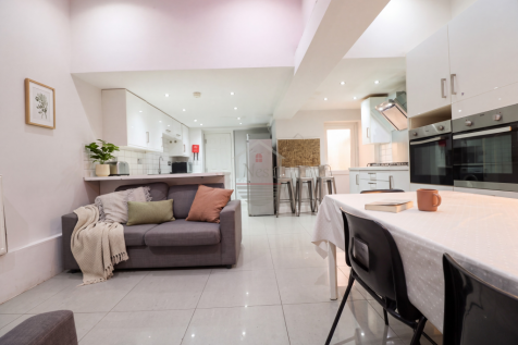 Thesiger Street, Cathays, Cardiff, CF24 photo 4