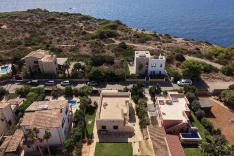 Fully Renovated House on the Second Sea Line with Sea Views in Es Cap des Moro