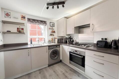 Whitewood Road, Worsley, M28 photo 3