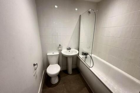 48 Crown House, Banbury photo 5