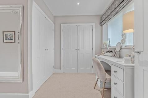 GROUND FLOOR MASTER SUITE DRESSING ROOM.jpg