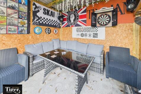 CAM02176G0-PR0772...