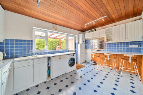 1346327-15-68b57c...