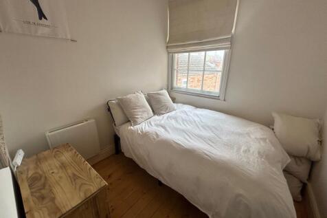 Grove Place, Leamington Spa photo 3