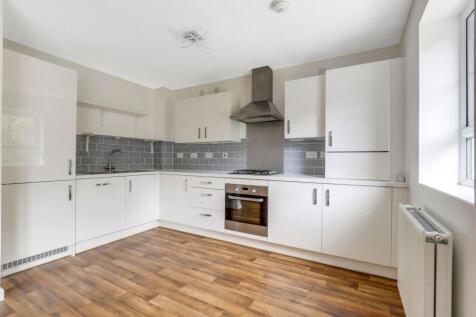 Kitchen / Lounge