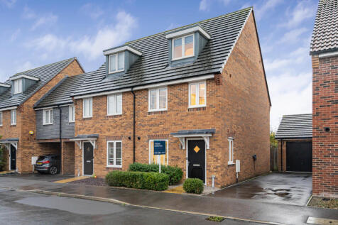 Clover Fields, Didcot, OX11. 3 bedroom semi-detached house for sale