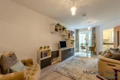 8698874-interior06.jpg