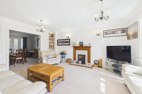 Spacious Lounge