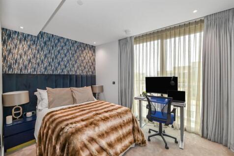 property in Warwick Lane, 
Kensington, W14