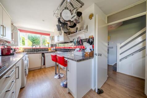 KITCHEN .jpg
