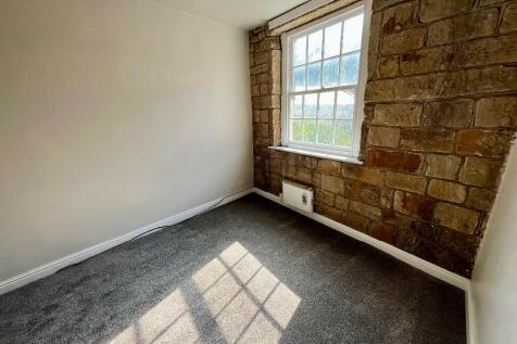 Oxford Street, Todmorden, OL14 photo 3