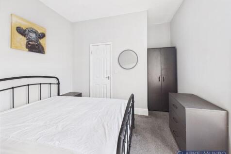 AVAILABLE SEPTEMBER - Lovaine Street, TS1 photo 3