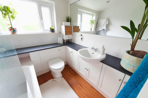 Sandown Road, Cheadle Heath, Stockport photo 5