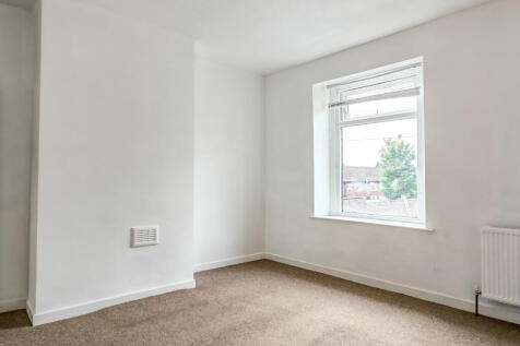 Taylor Street, Hollingworth, Tameside photo 4