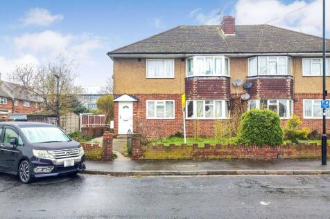 105 Bedfont Close, Feltham, TW14 8LH