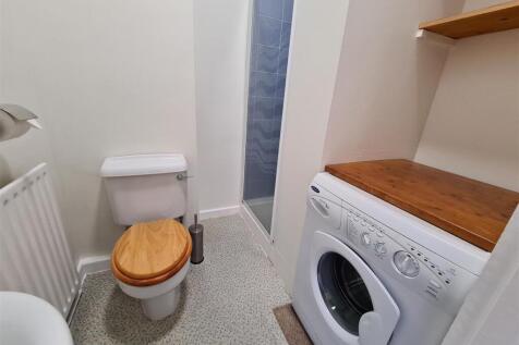 Turner Street - Bathroom.jpg