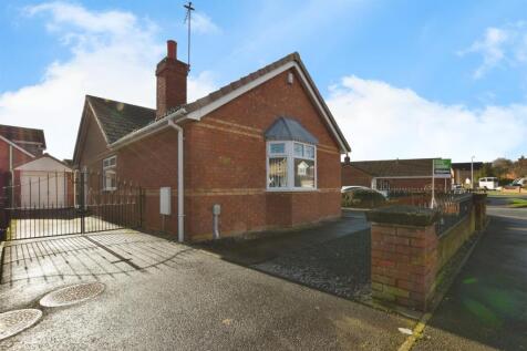 Private Drive &amp; Garage
