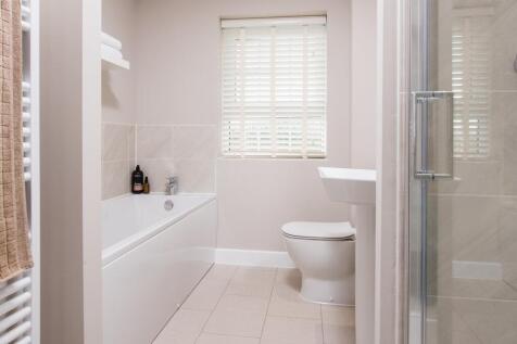 Bathroom inside the 4 bedroom Millford