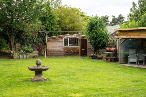 4 Greenwood Rd Lymm-44.jpg