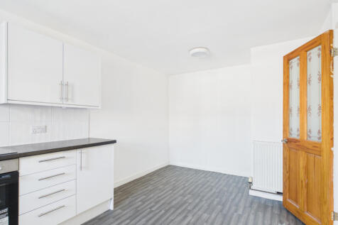 Staines Close, HU8 photo 5
