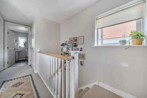 1348331-10-68b9a9...