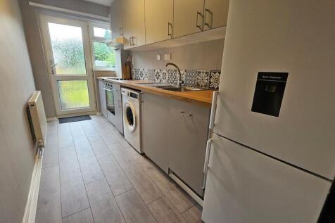 Thurlestone Drive, Hazel Grove, SK7 photo 3