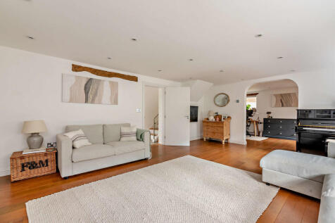 8614390-interior0...