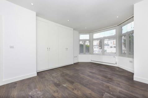 Green Lanes, Ground Floor Palmers Green, N13 5XD photo 4