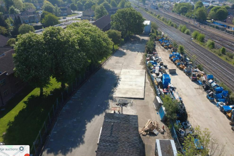 Station Tard Ickenham Road 2.PNG
