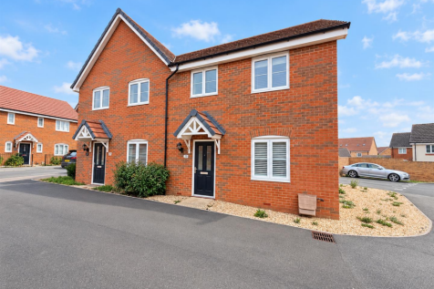 Corby, NN17 - property photo