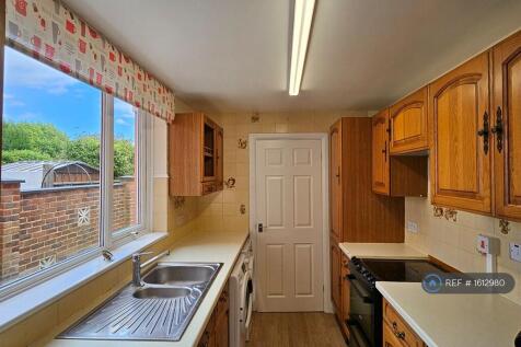 Canterbury Road, Ashford, TN24 photo 4