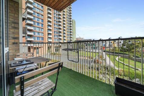 Oxley Square E3