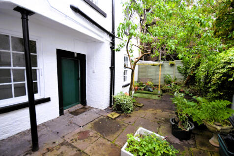 Rear Garden Alt View