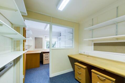 Office to rent Image 5