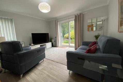 Living Room.jpg